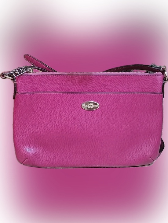 Coach Handbags - Coach East West Pop wristlet